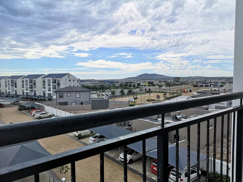 1 Bedroom Property for Sale in Sandown Western Cape